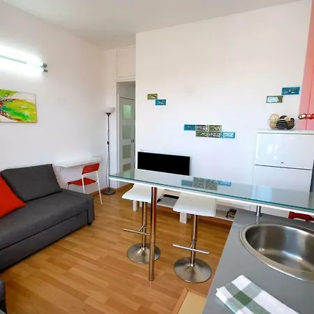 Апартаменты Chic Flat Triana *